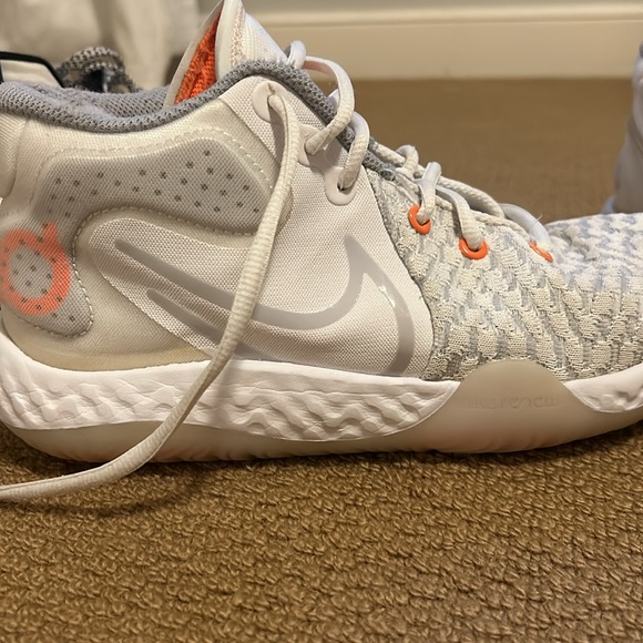 KD Trey 5 VIII EP ‘White Total Orange’ Men’s 7.5 - Picture 3 of 6